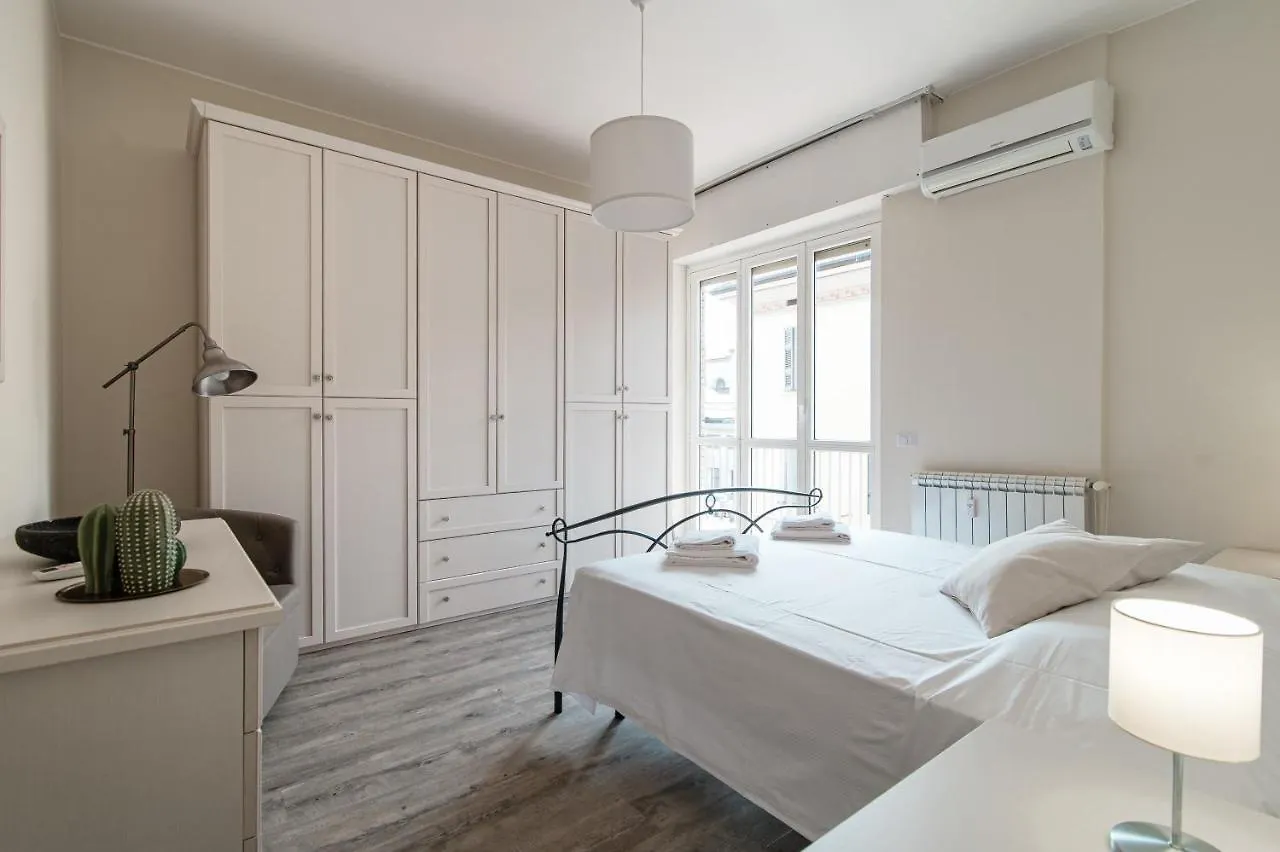 Lovely Suite With Private Parking In كومو 0*,  إيطاليا